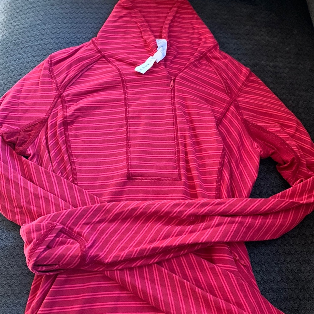 Lululemon top